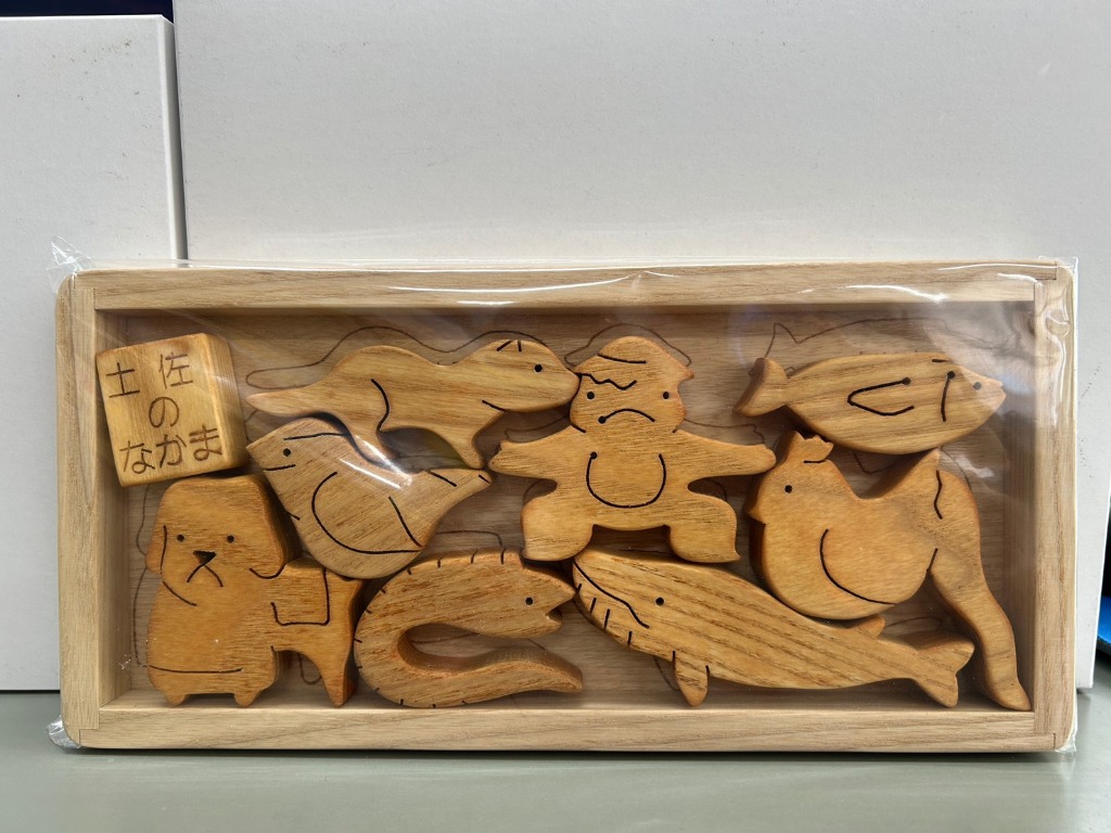 木工作品 土佐のなかま
